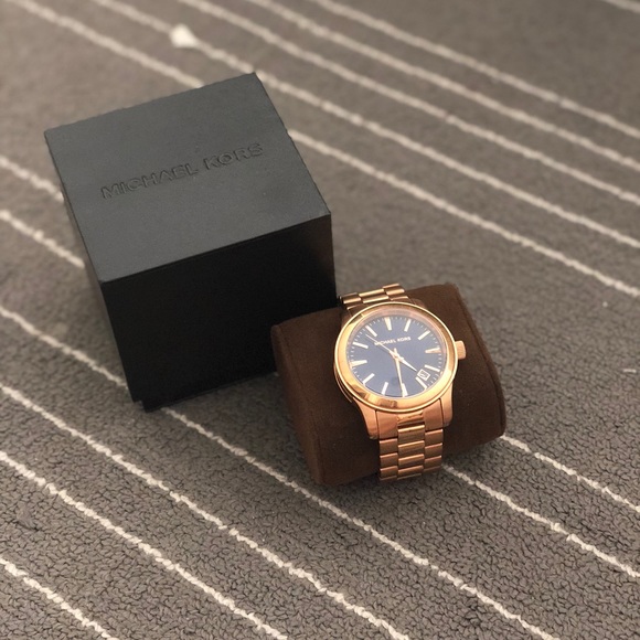 Michael Kors Watch - Picture 2 of 5